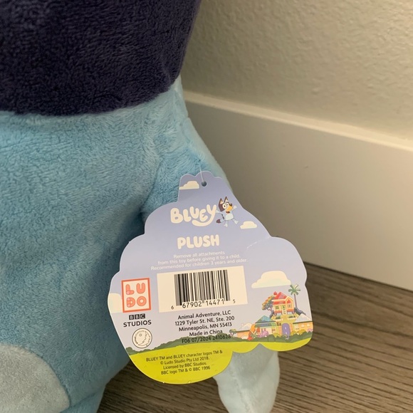 Animal Adventure Bluey with Santa Hat 20" Plush NWT - Picture 12 of 15